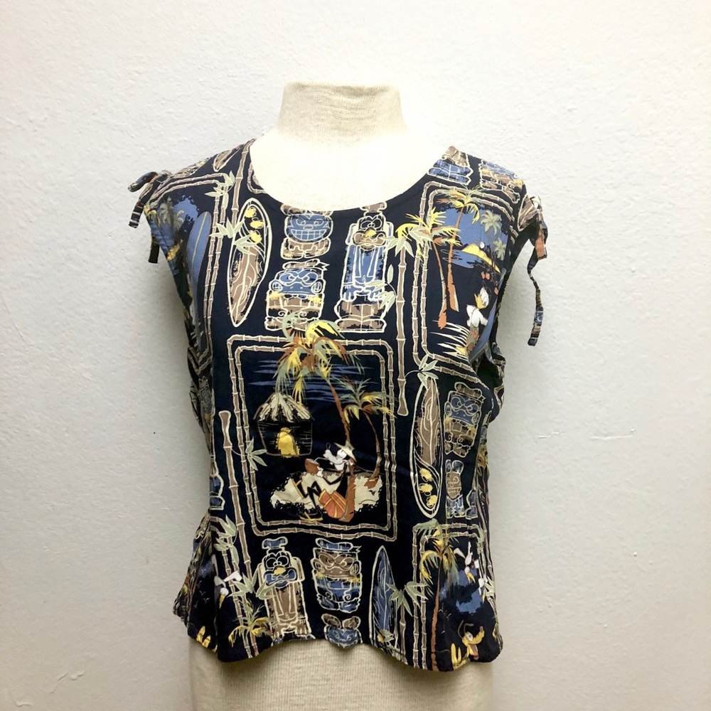 Cropped top.                                    25
